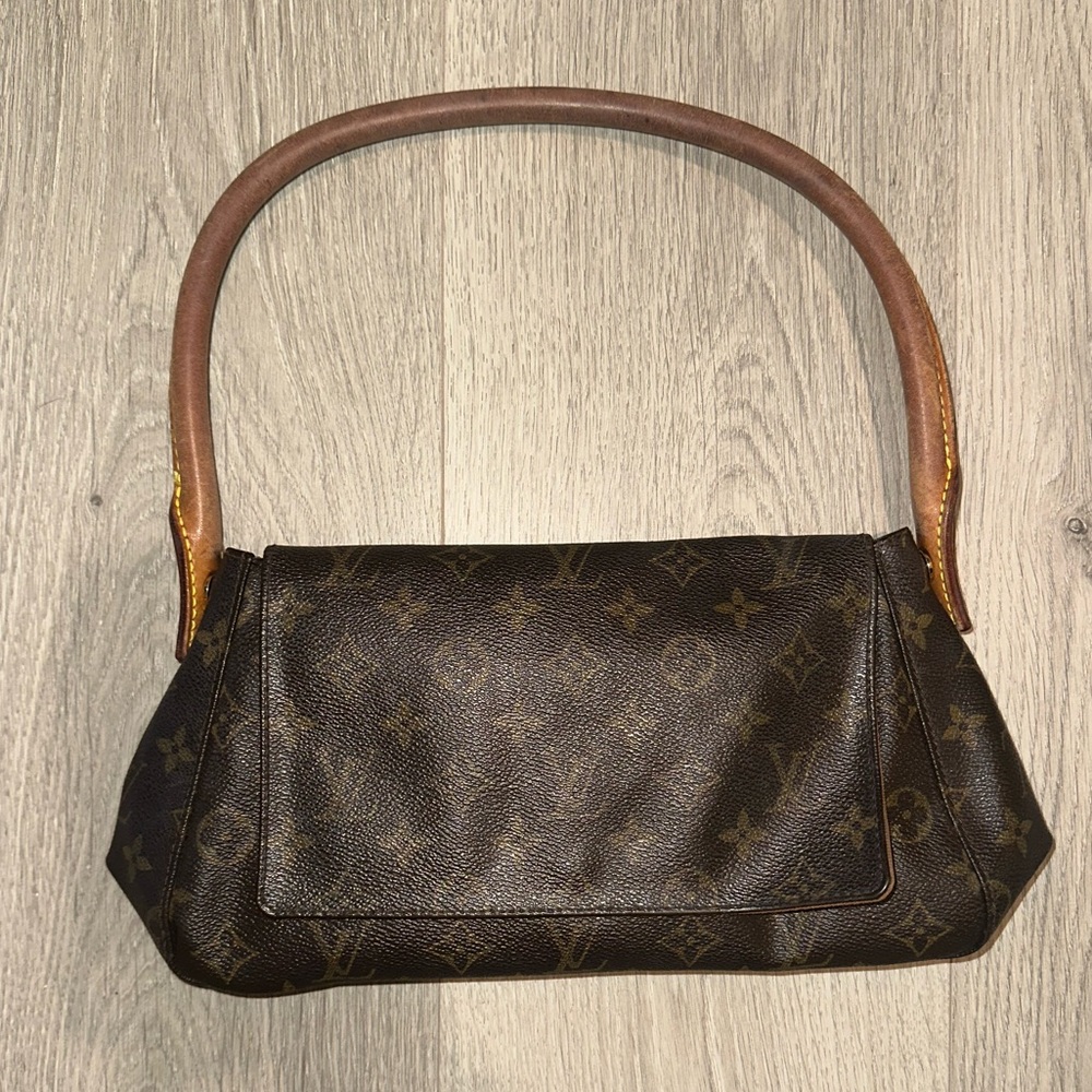Louis Vuitton Shoulder Bag